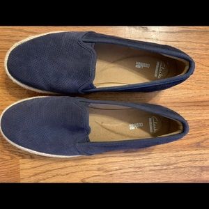 Clark collection size 8 navy blue shoe
